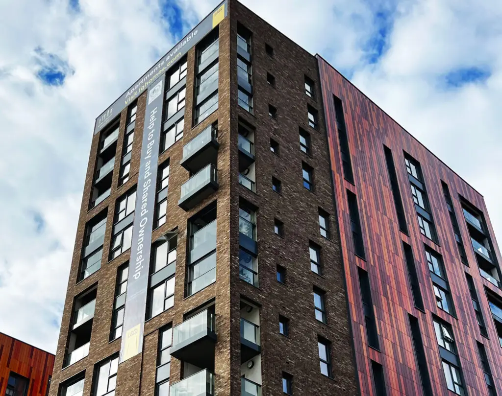 New Union Wharf marketing banners by Oracle Creative for L&Q riverside development